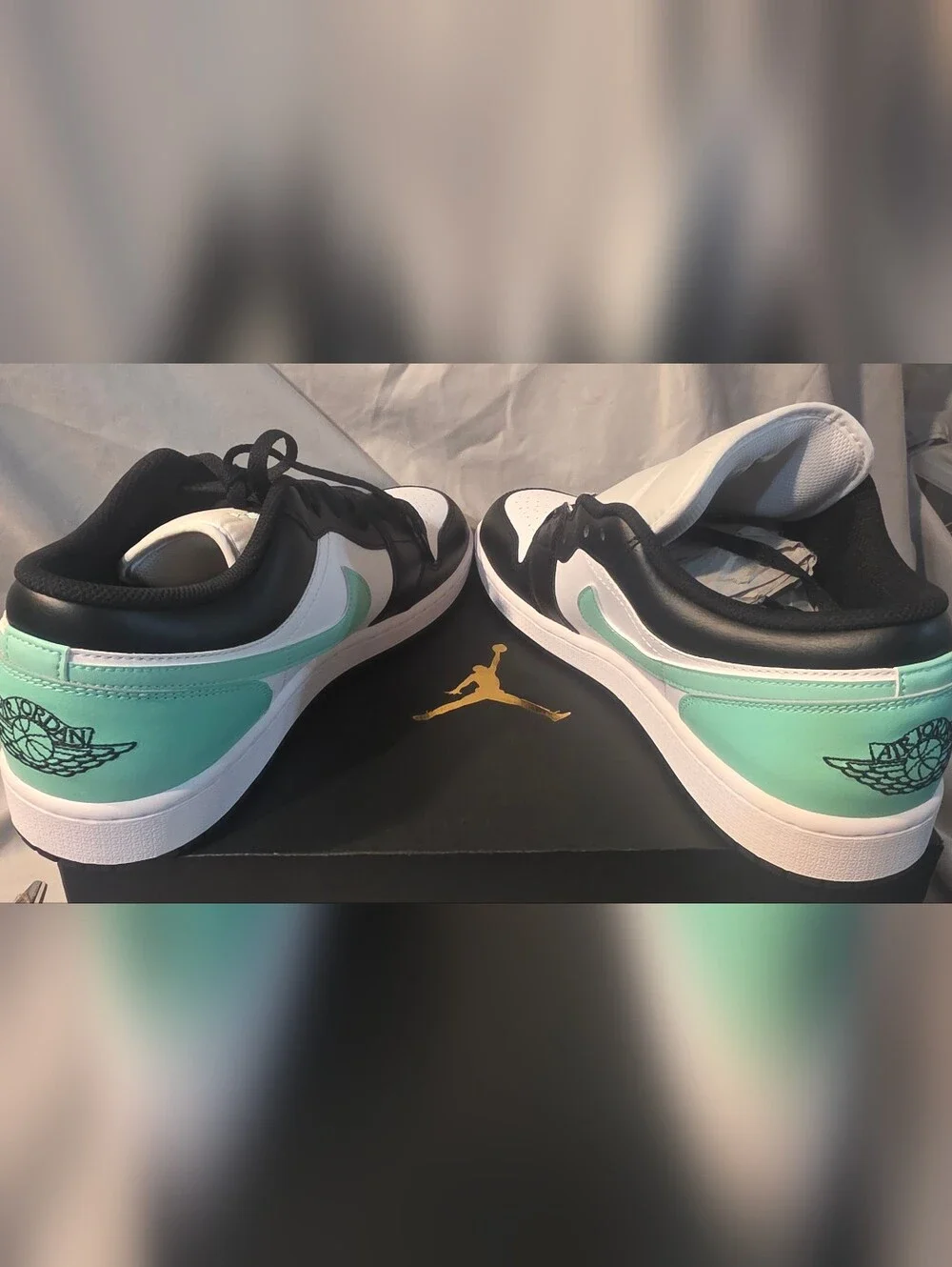 Nike Air Jordan 1 Low Sneakers Green Glow 553558-131 Men Size 13 New With Box